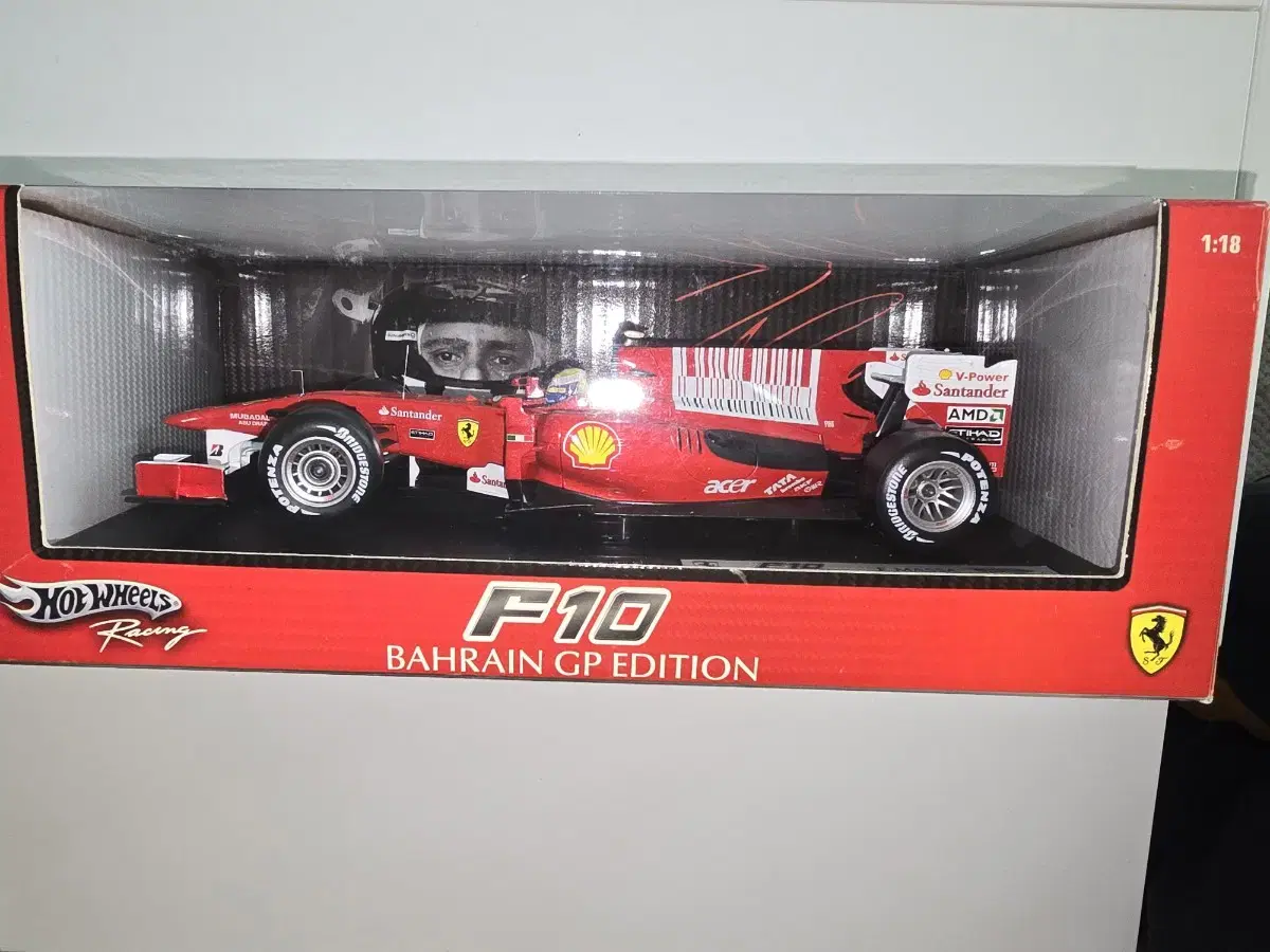 핫 휠 1/18 빅스케일 F1 페라리 F10 F.MASSA . 타미야 반